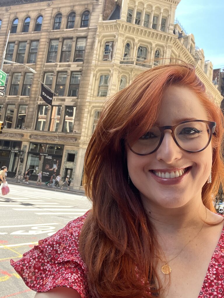 Estamos orgulhosos da nossa egressa Silvinha Daniele!!